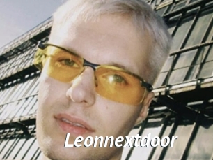 Leonnextdoor